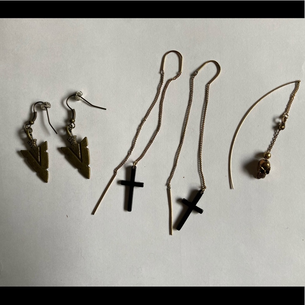 Bundle of earrings.